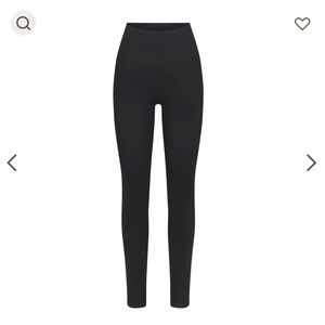 Skims M Leggings